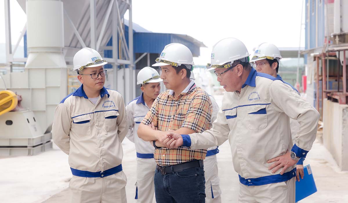nhat huy group