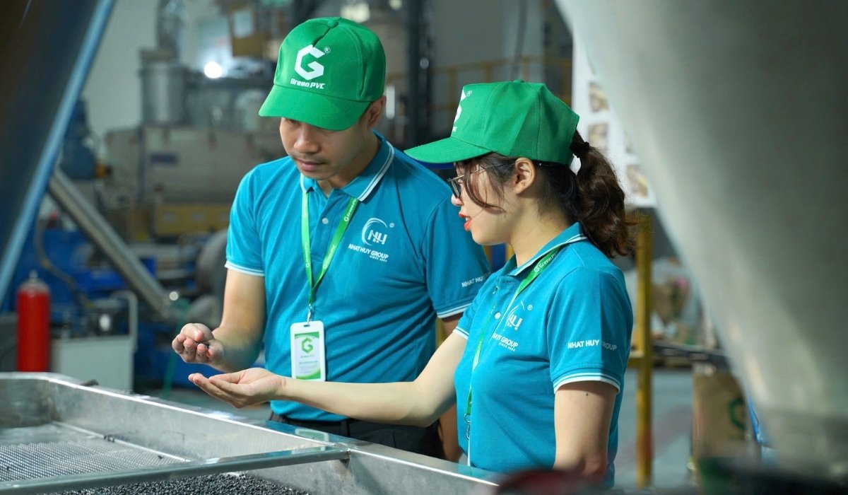 Green PVC technical support at customer factory